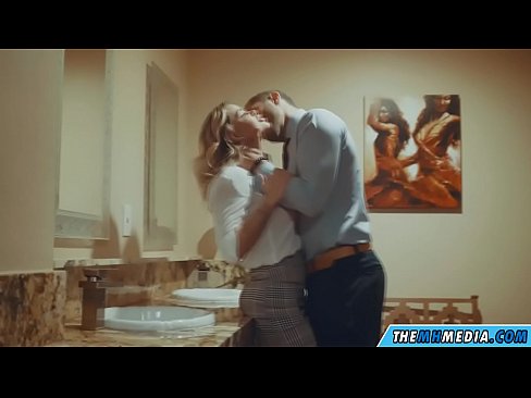 ❤️ 當一個豐滿的金發女郎在公共廁所引誘你時 性 在 zh-tw.vlad-massage-salon.ru